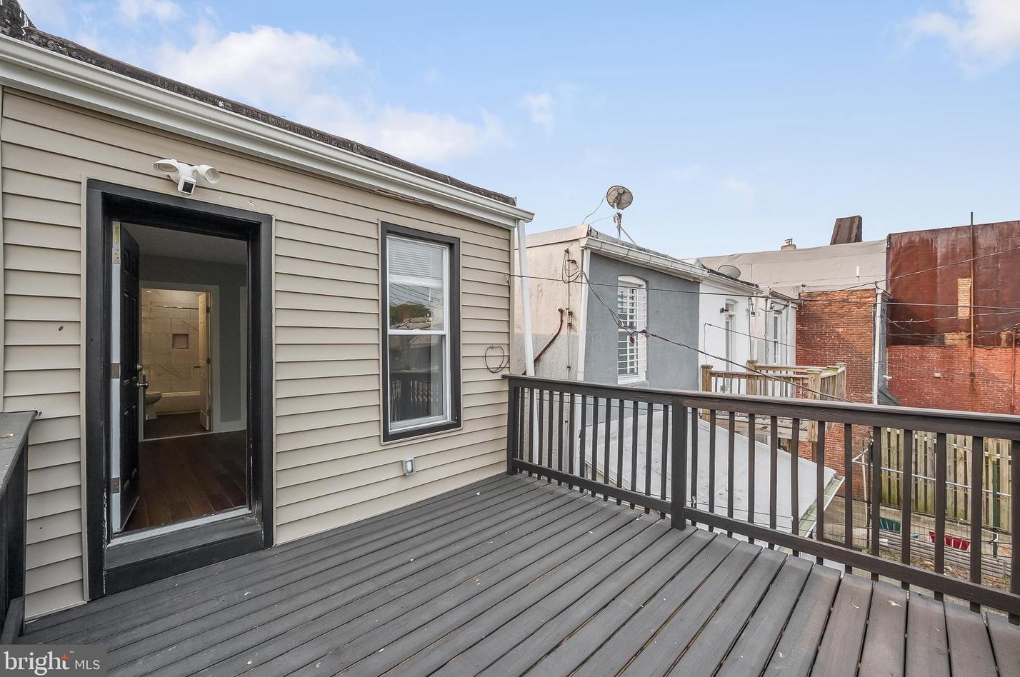 1362 Washington Blvd, Baltimore MD  21230-1829 exterior