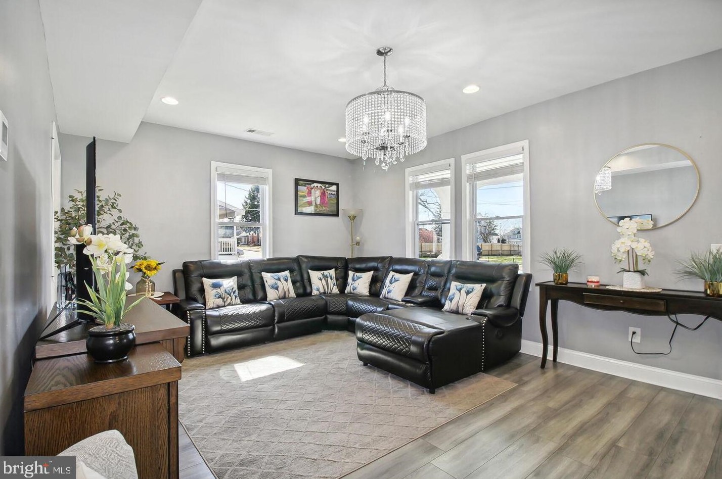 5607 Narcissus Ave, Baltimore MD  21215-3543 exterior