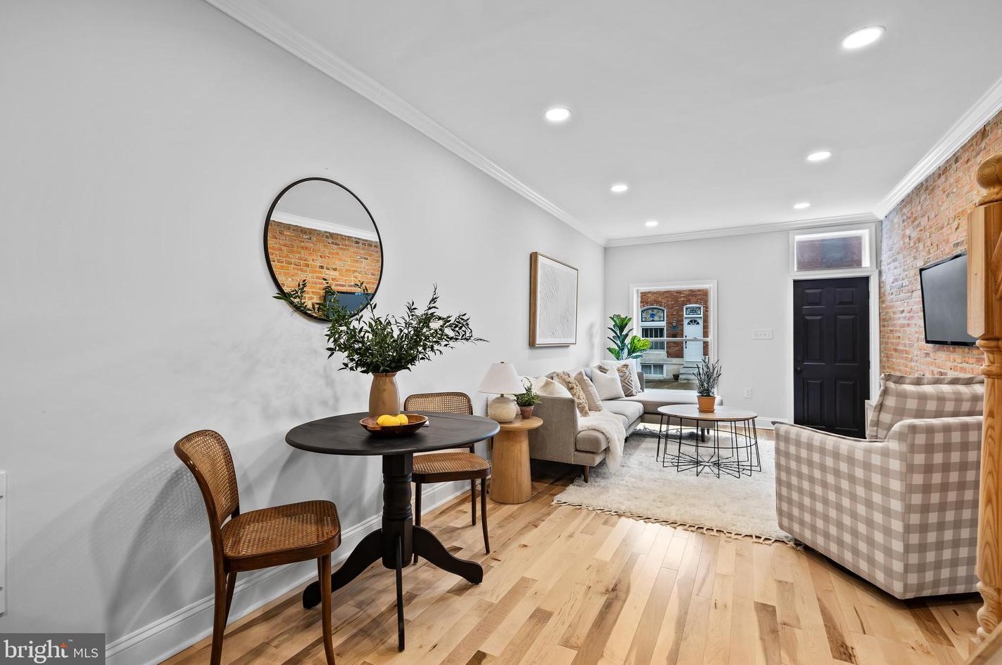 646 Curley St, Baltimore MD  21224-2737 exterior