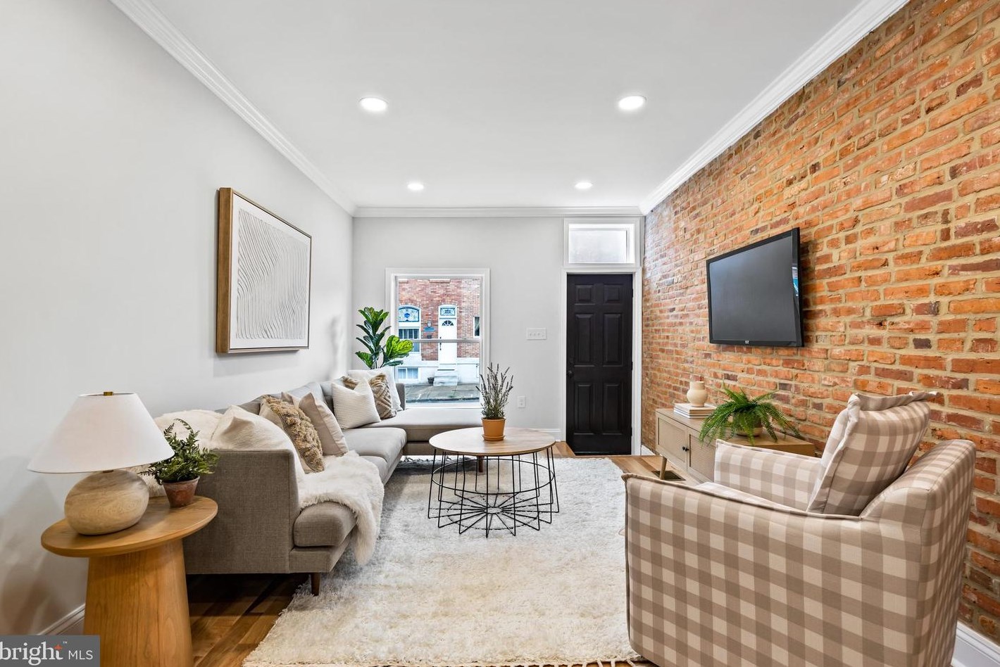 646 Curley St, Baltimore MD  21224-2737 exterior