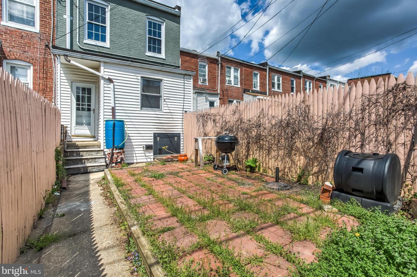 1353 42, Baltimore MD 21218-1202 exterior