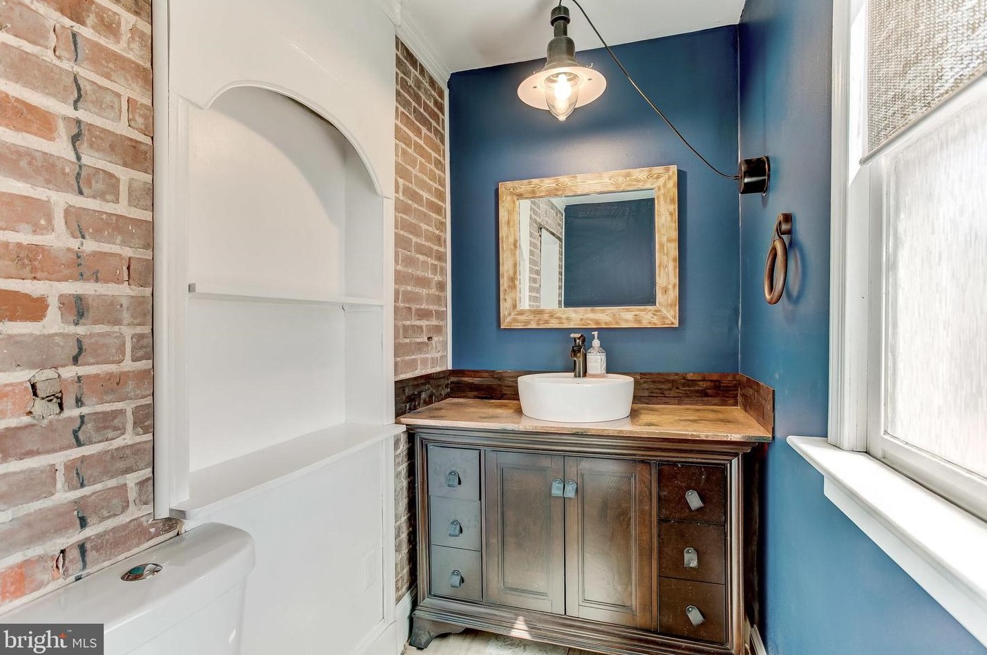 1353 42, Baltimore MD 21218-1202 exterior