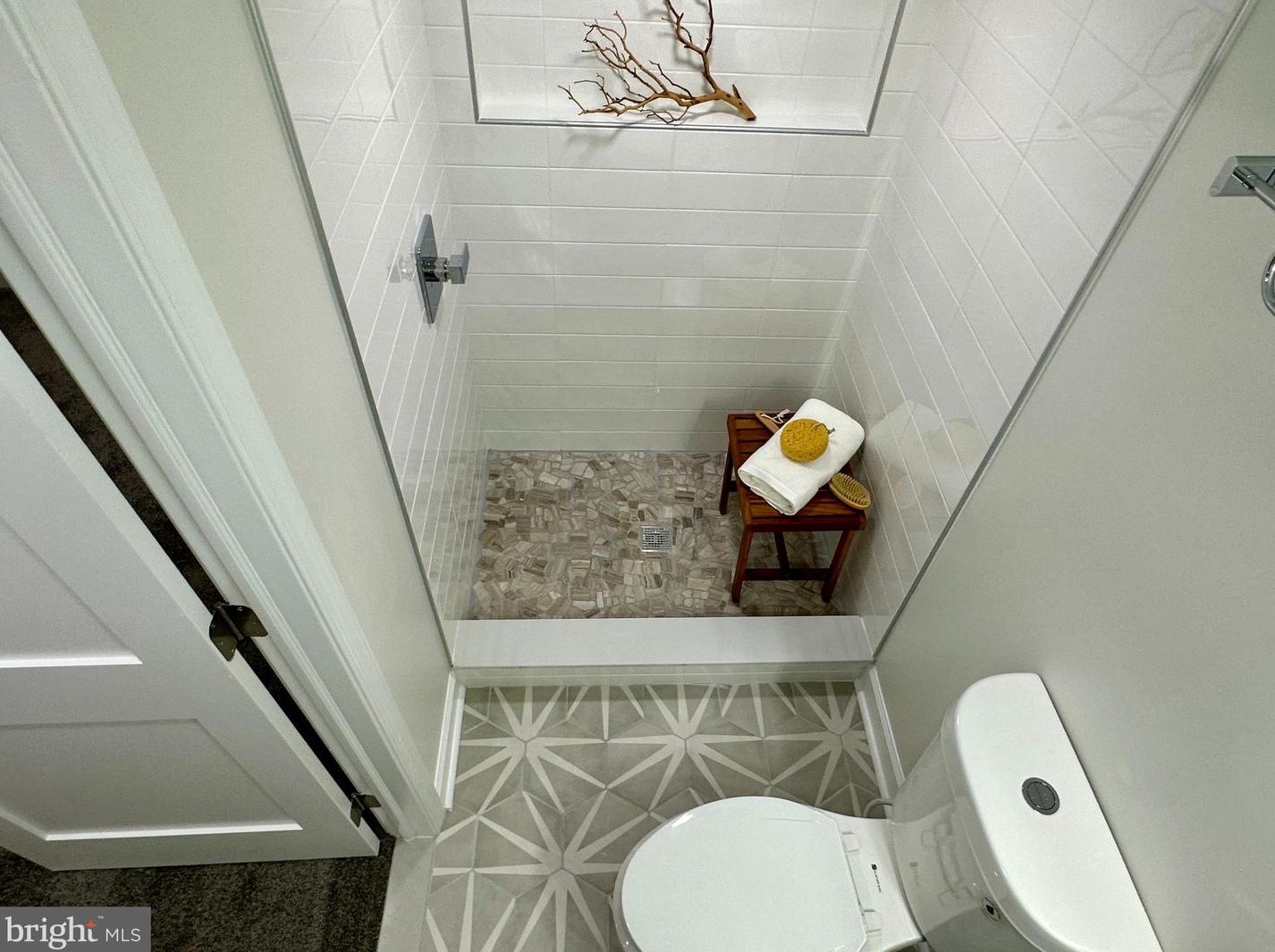 4033 Woodhaven Ave, Baltimore MD 21216-1537 exterior