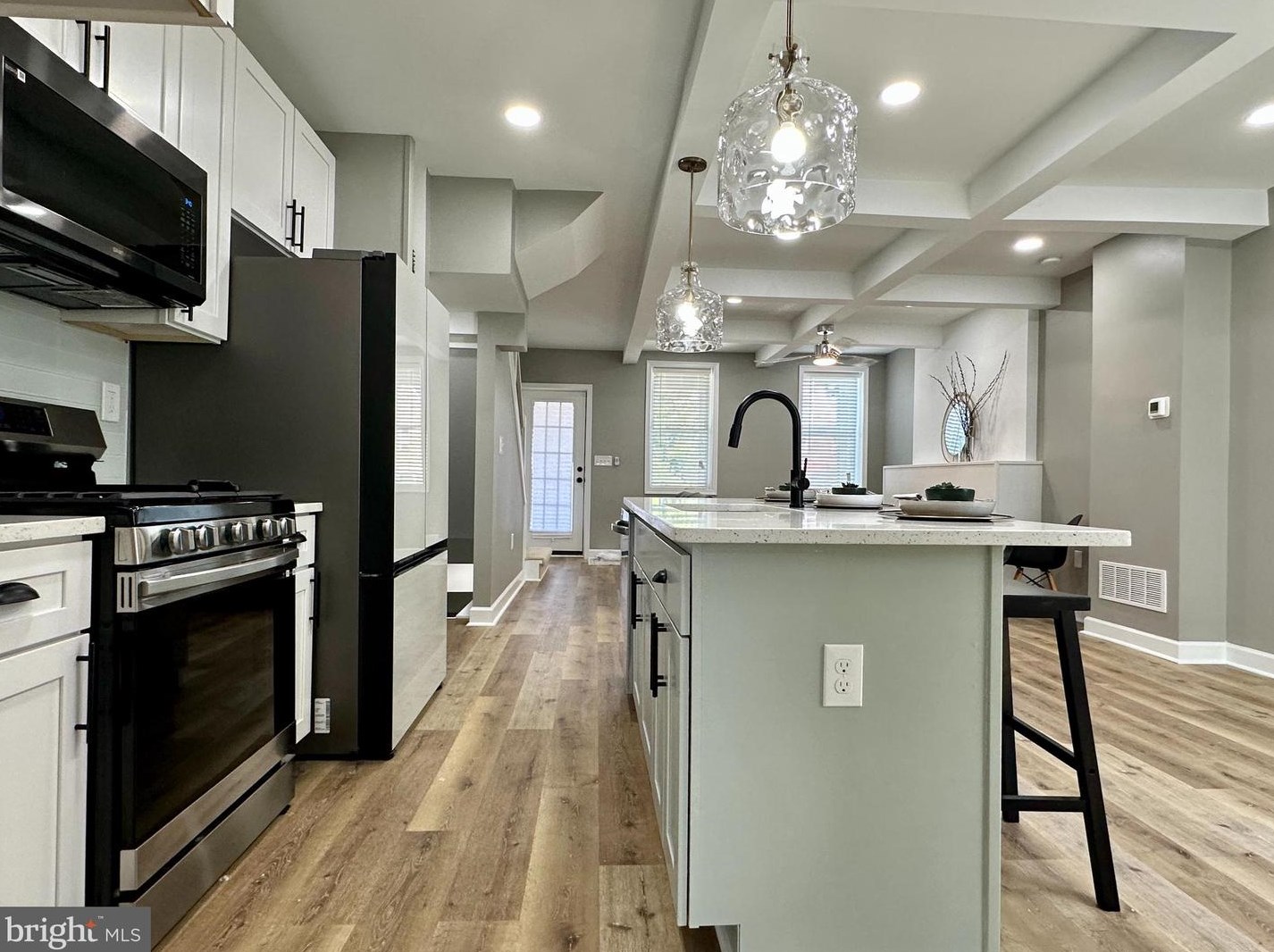 4033 Woodhaven Ave, Baltimore MD 21216-1537 exterior