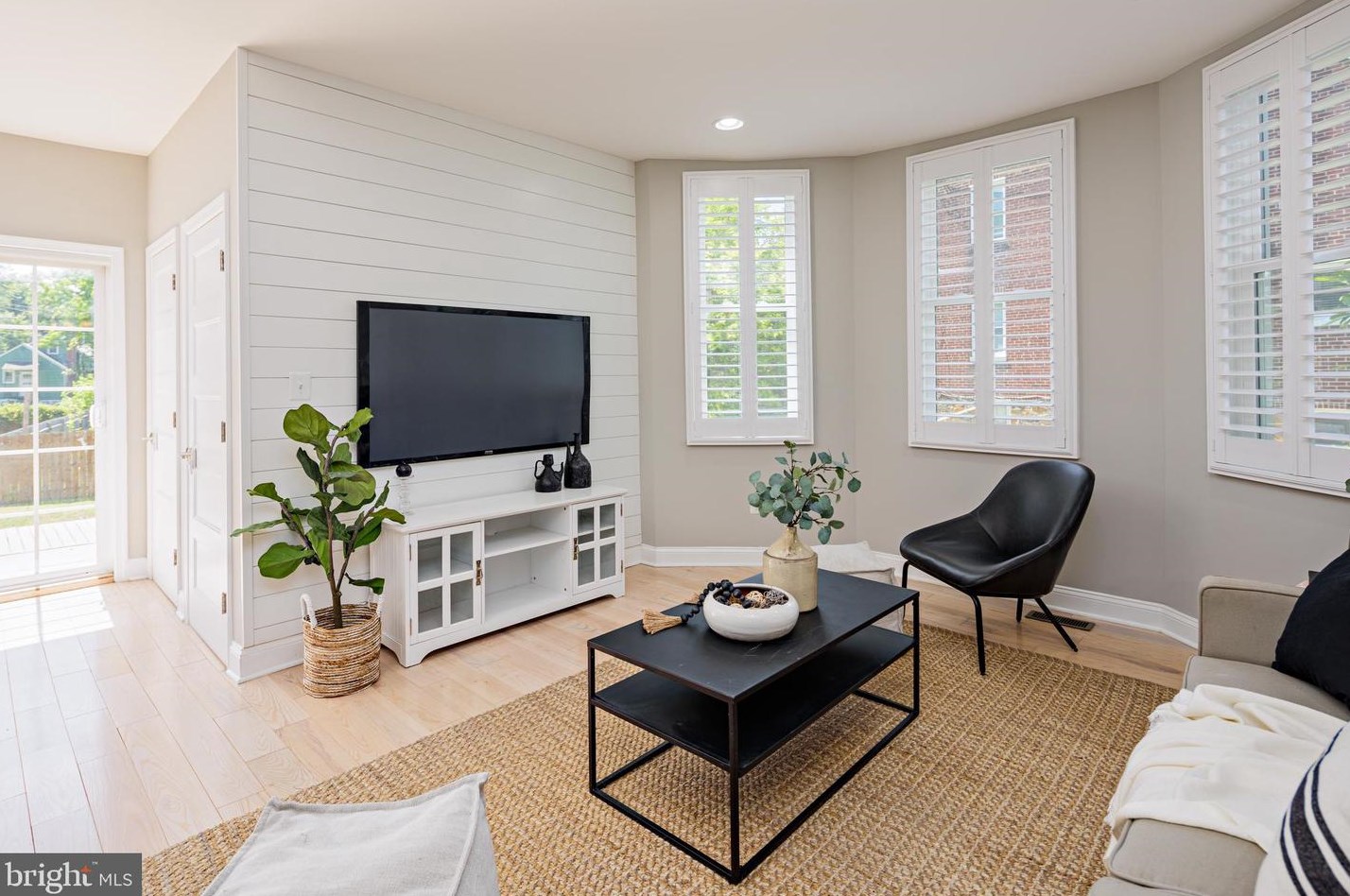 6405 Sefton Ave, Baltimore MD 21214-2339 exterior