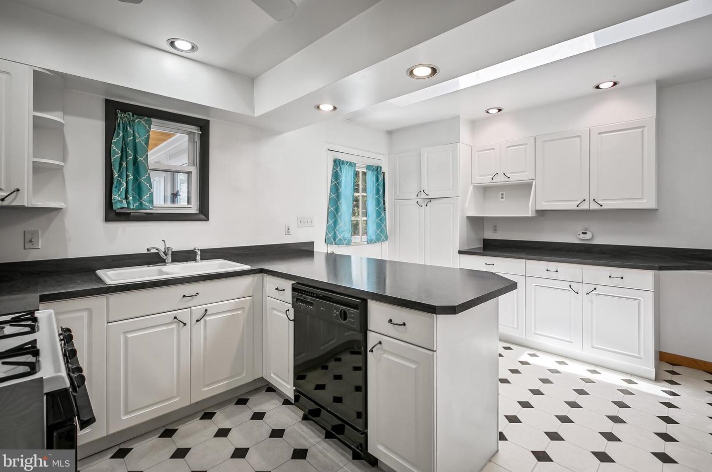 5016 Pilgrim Rd, Baltimore MD 21214-1541 exterior