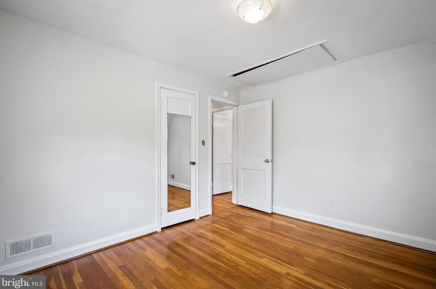 5016 Pilgrim Rd, Baltimore MD 21214-1541 exterior