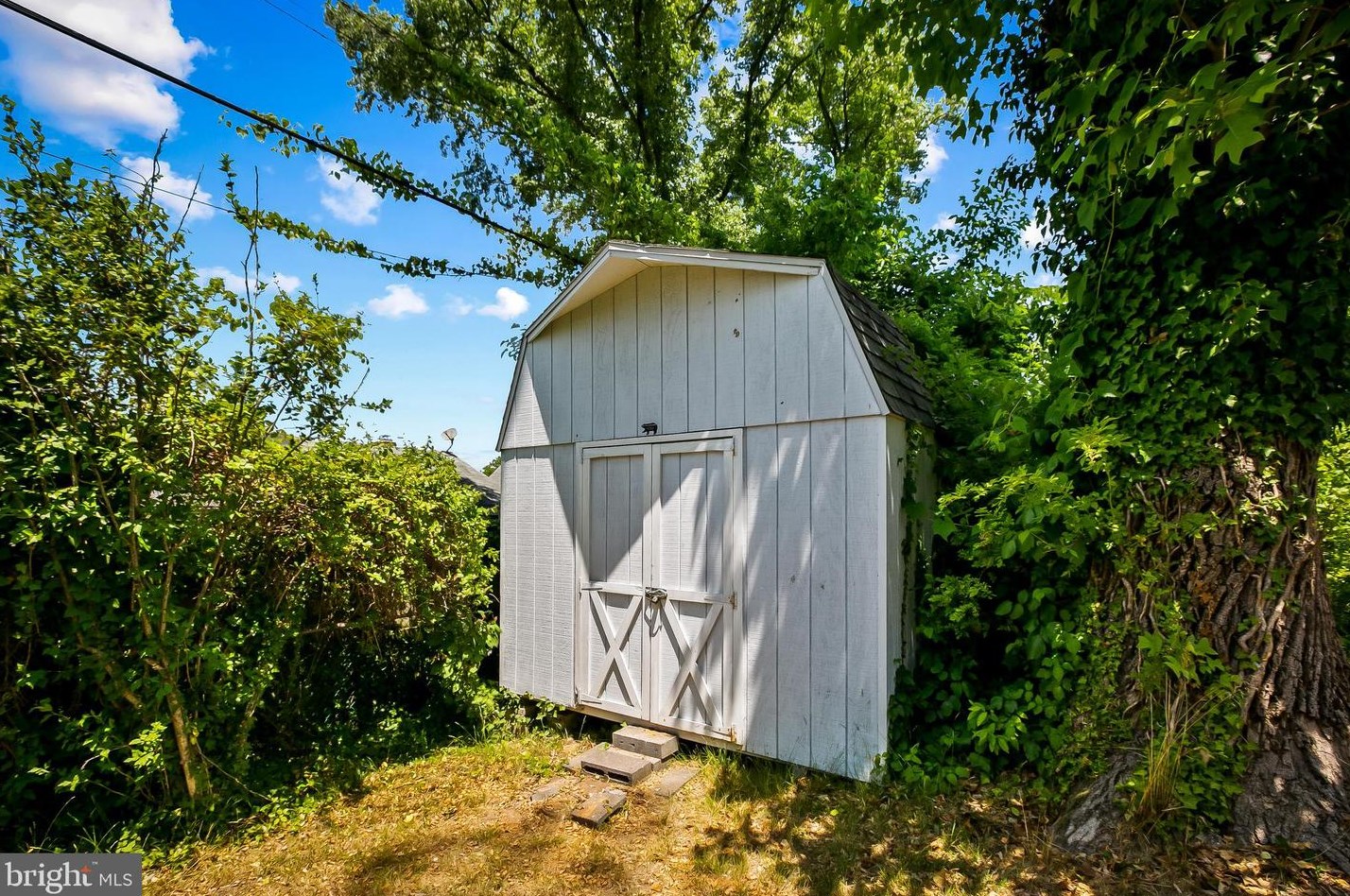 5016 Pilgrim Rd, Baltimore MD 21214-1541 exterior