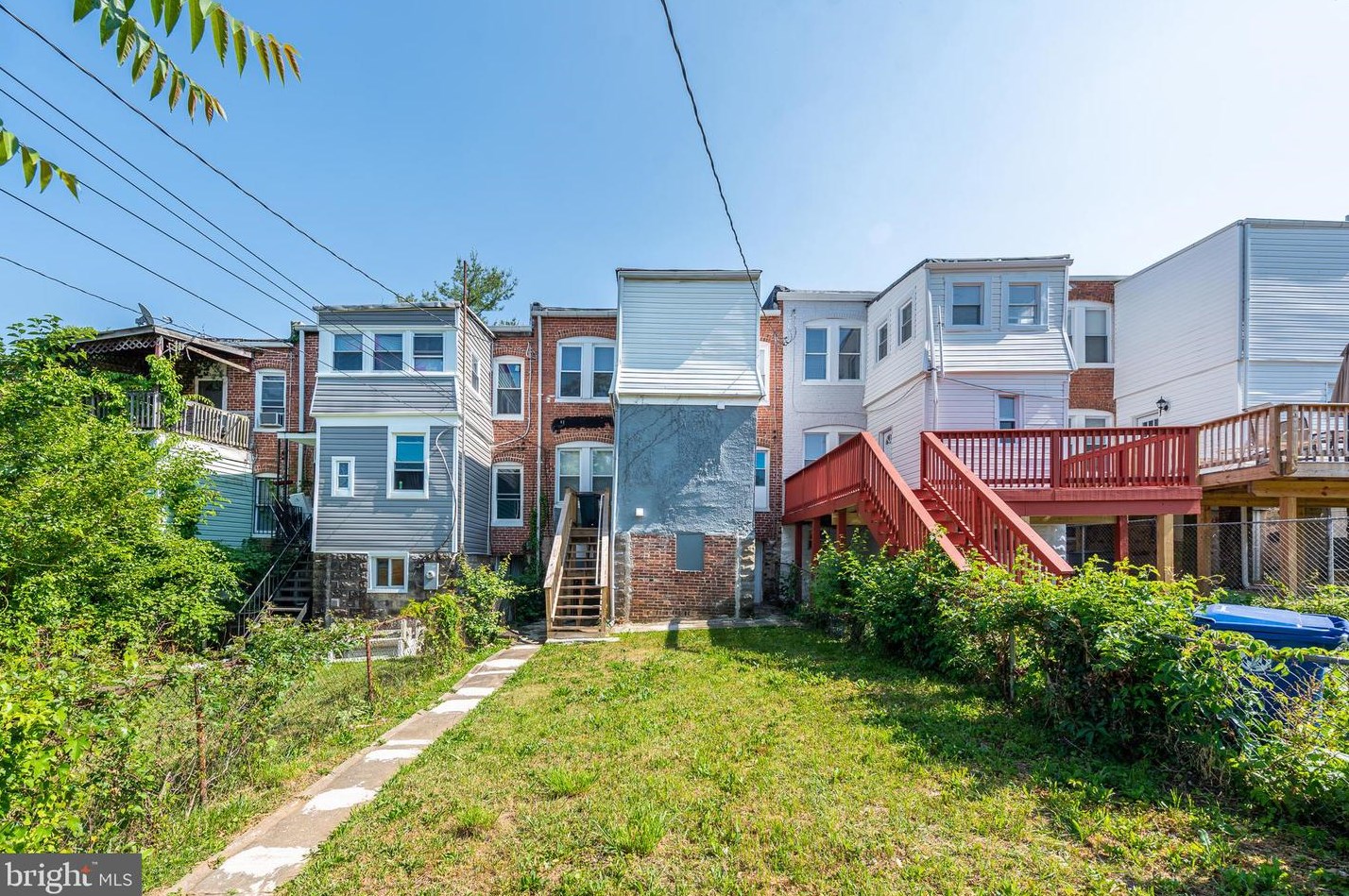 2428 Keyworth Ave, Baltimore MD  21215-7633 exterior