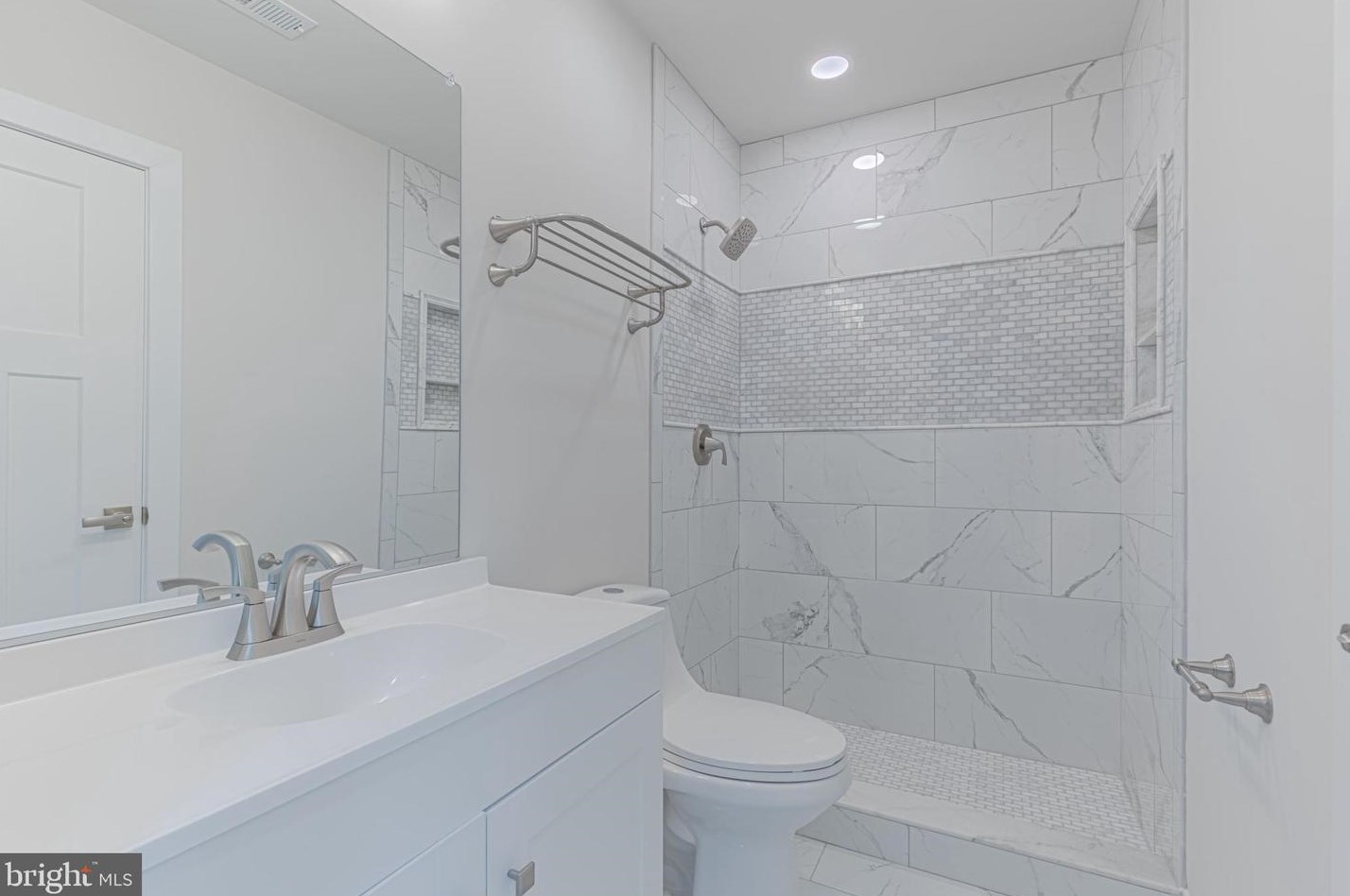 1420 Elmtree St, Baltimore MD  21226-1240 exterior