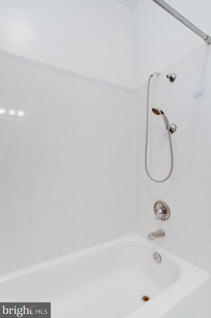 2904 Bayonne Ave, Baltimore MD 21206-3403 exterior