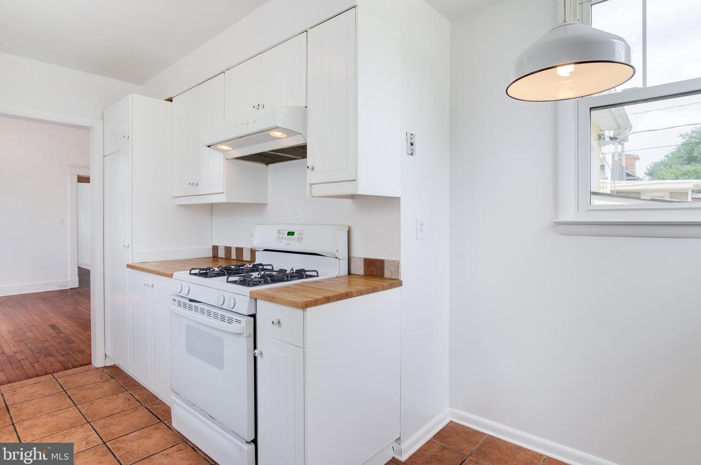 2904 Bayonne Ave, Baltimore MD 21206-3403 exterior