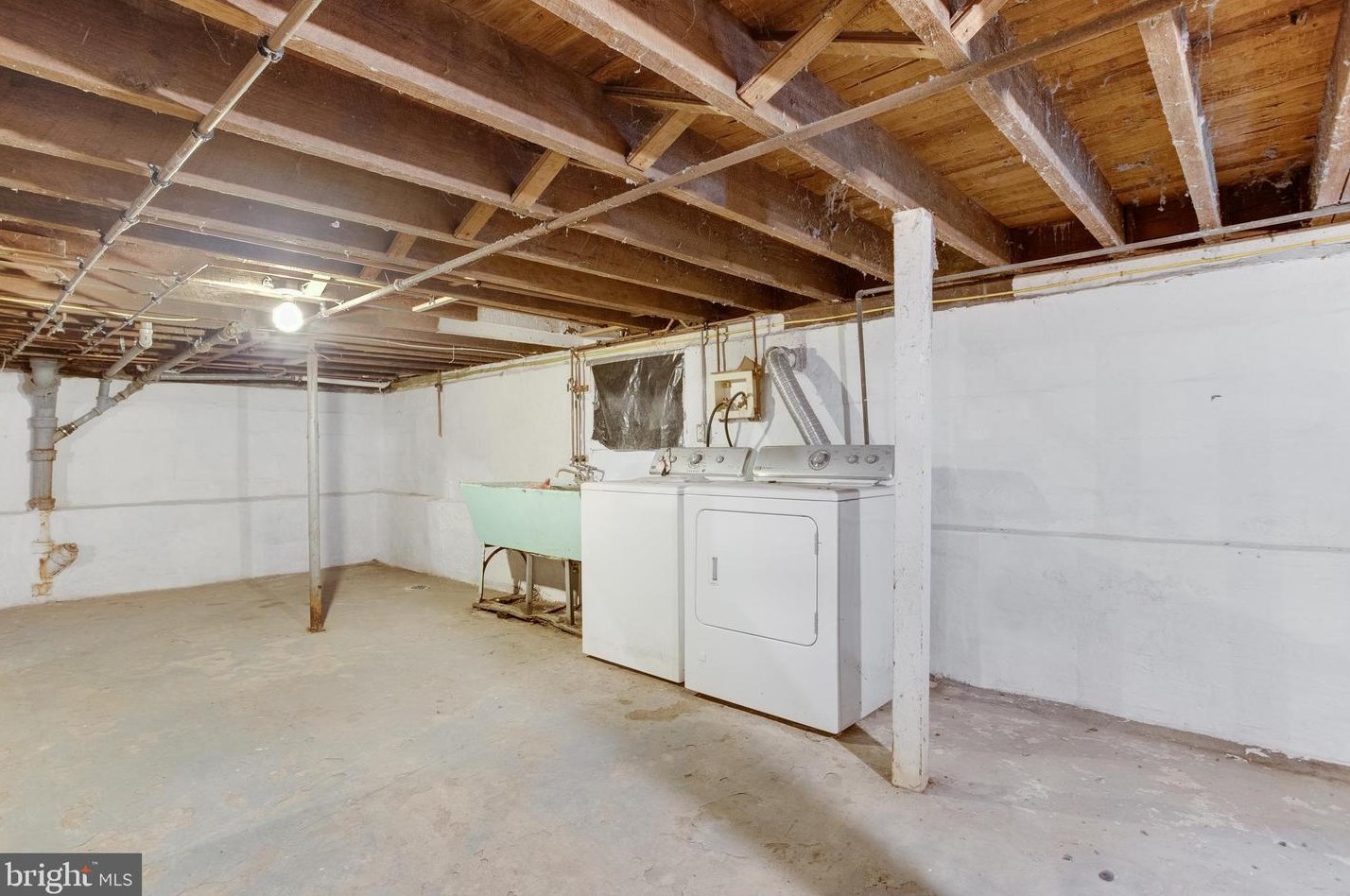 2904 Bayonne Ave, Baltimore MD 21206-3403 exterior