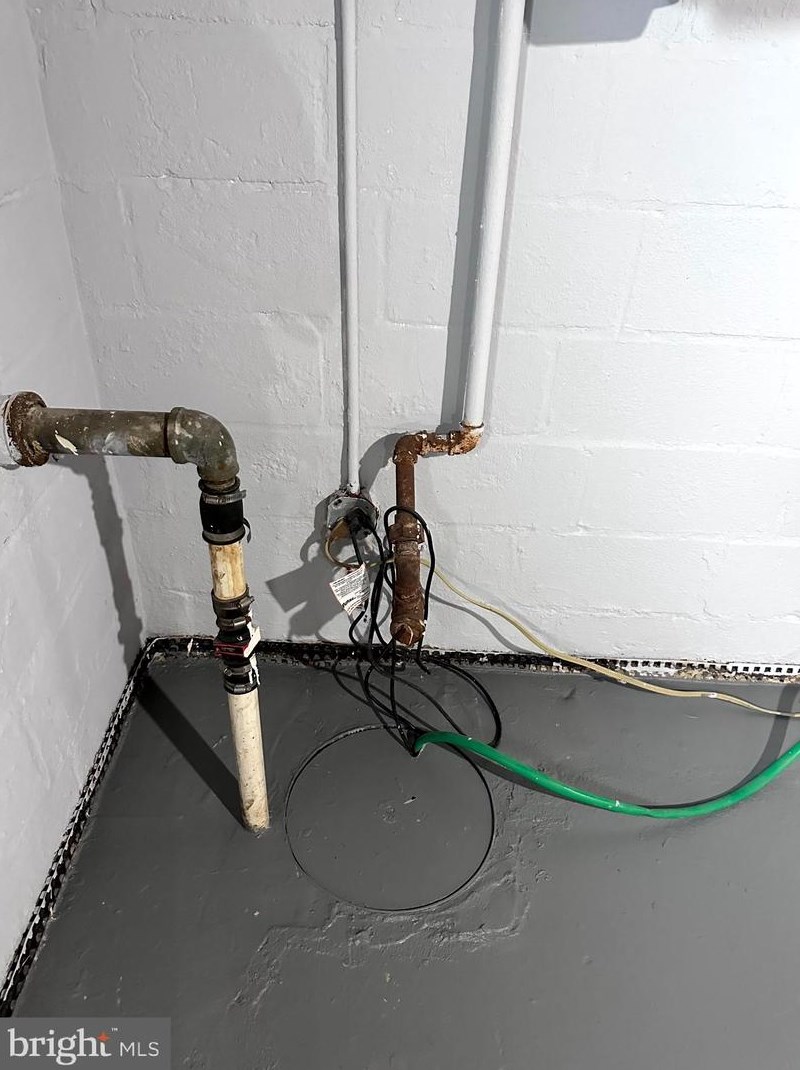 4625 Mary Ave, Baltimore MD 21206-2803 exterior