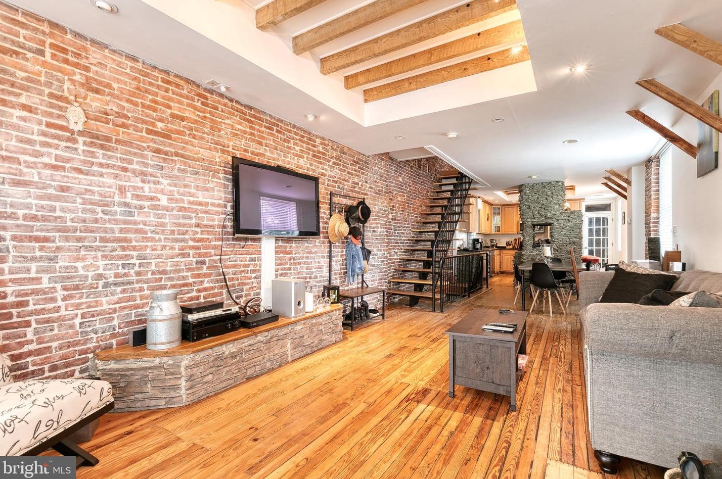 531 Linwood Ave, Baltimore MD  21205-2704 exterior