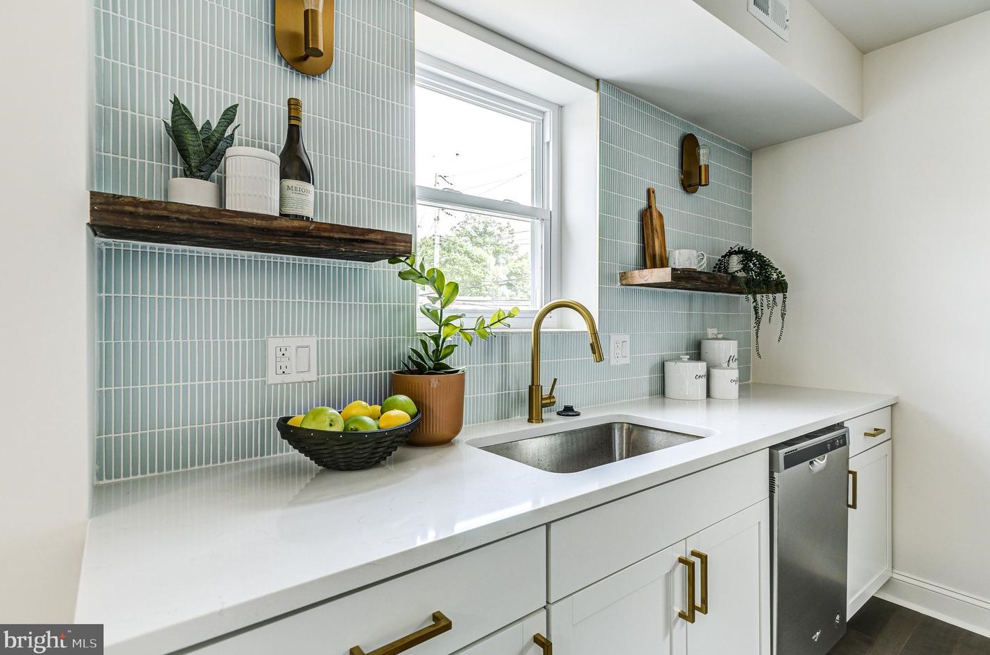 815 33 St, Baltimore MD 21211-2707 exterior