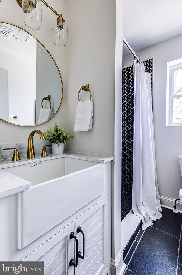 815 33 St, Baltimore MD 21211-2707 exterior