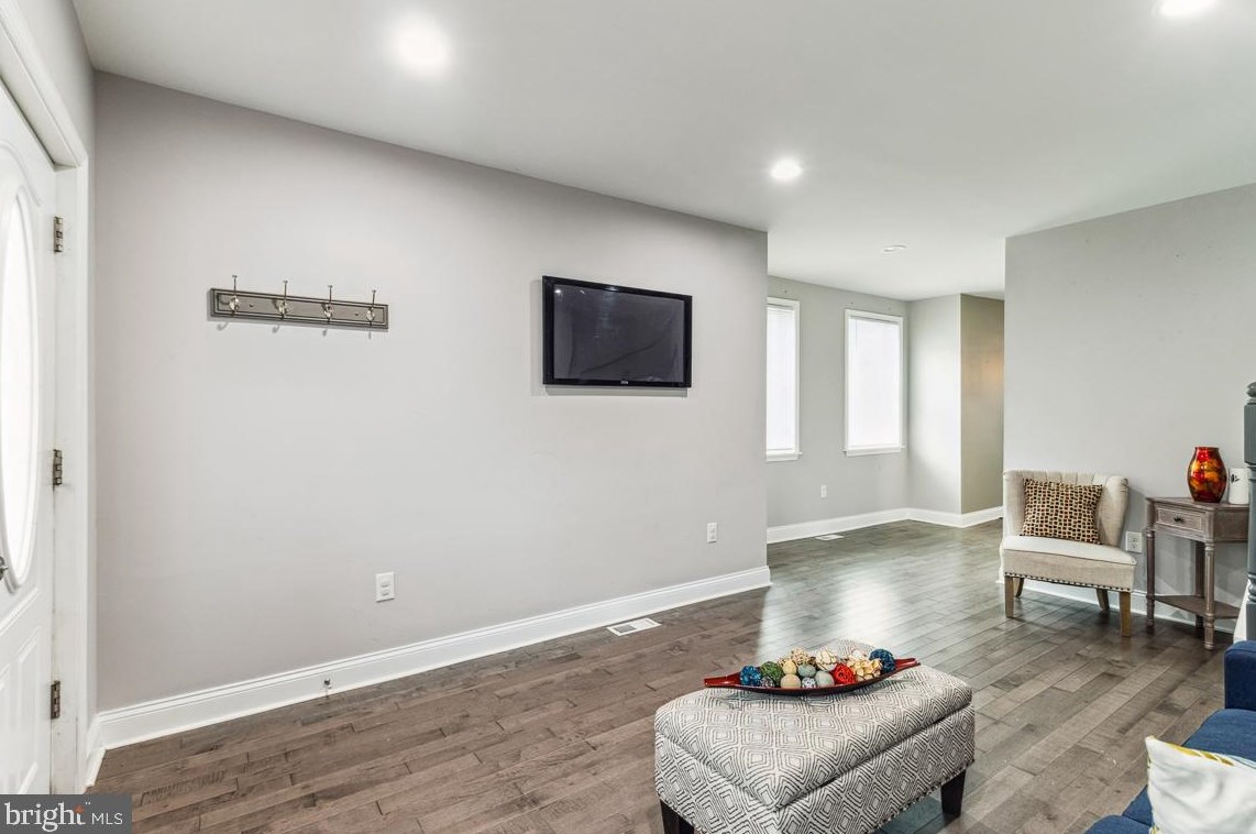 162 Morley St, Baltimore MD  21229-3646 exterior