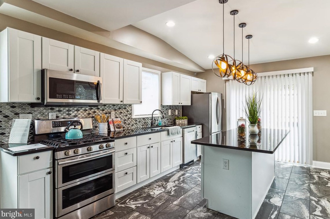 162 Morley St, Baltimore MD  21229-3646 exterior