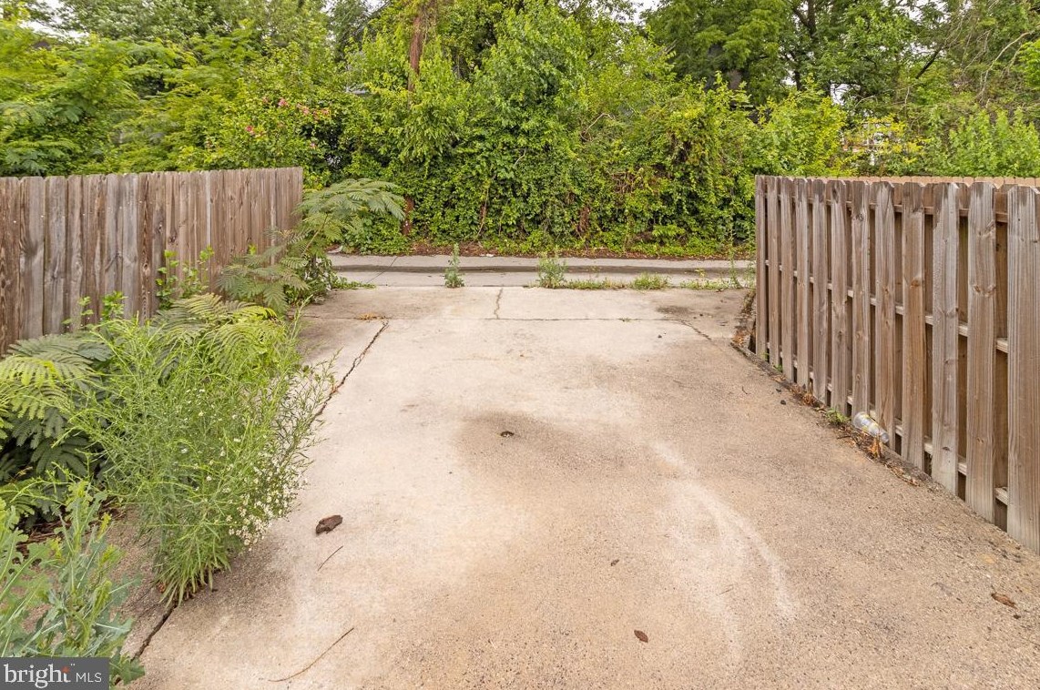 162 Morley St, Baltimore MD  21229-3646 exterior