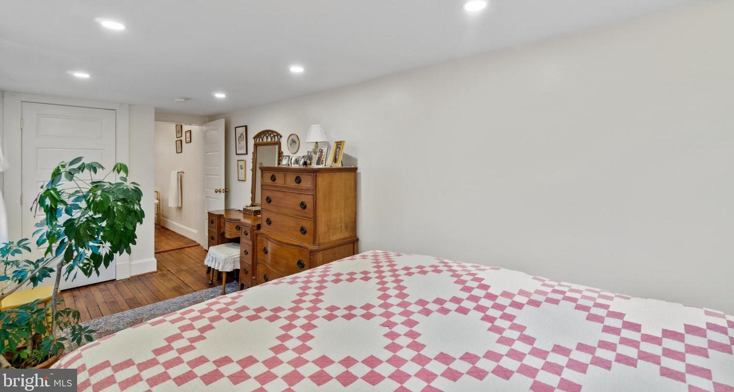 121 Montgomery St, Baltimore MD  21230-3629 exterior