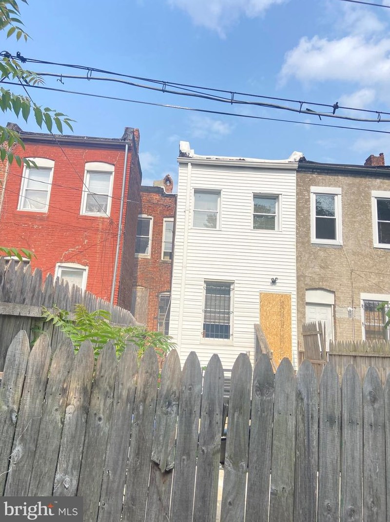538 Pulaski St, Baltimore MD  21223-1116 exterior