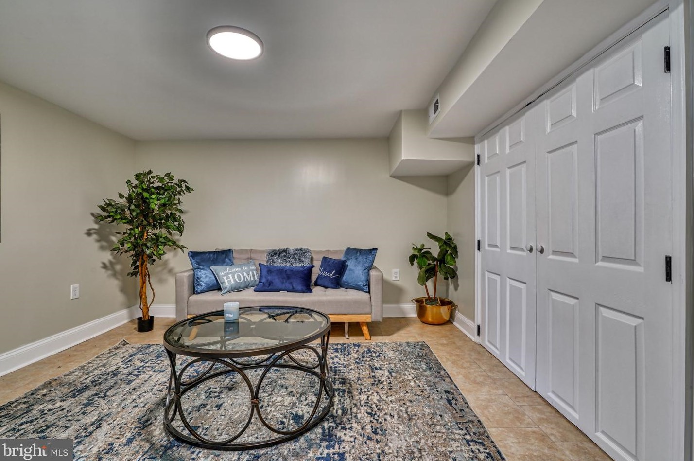 5210 The Alameda, Baltimore MD 21218-1357 exterior