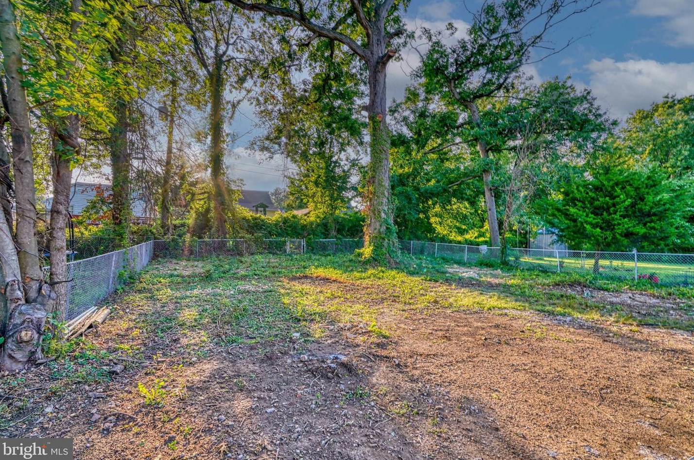 5210 The Alameda, Baltimore MD 21218-1357 exterior