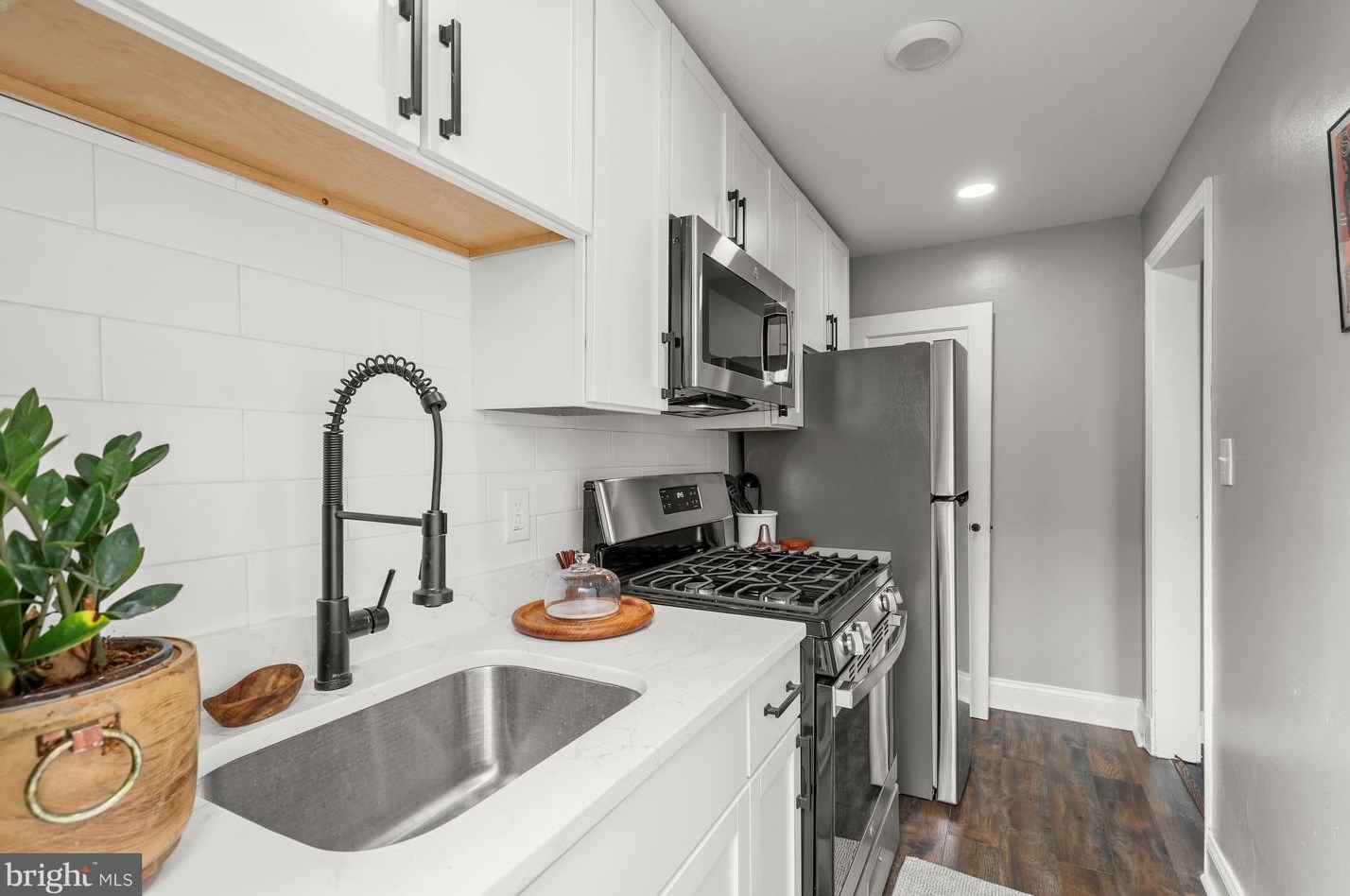 3319 Brendan Ave, Baltimore MD  21213-1842 exterior