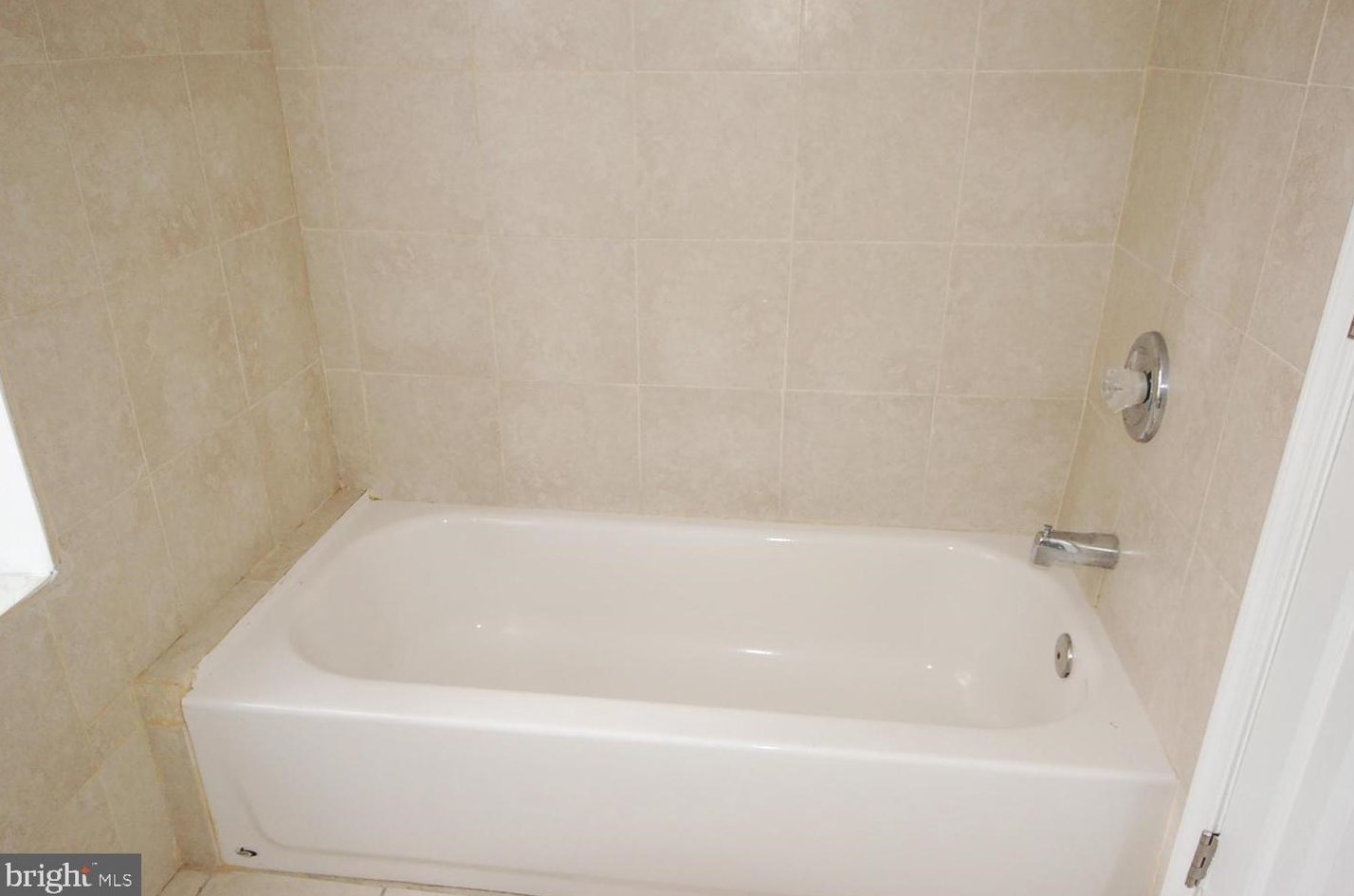 2015 Jefferson St, Baltimore MD  21205-2335 exterior