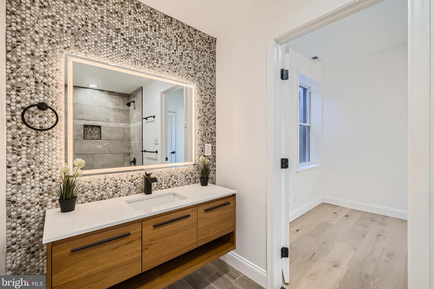 1606 Caroline St, Baltimore MD  21213-3332 exterior