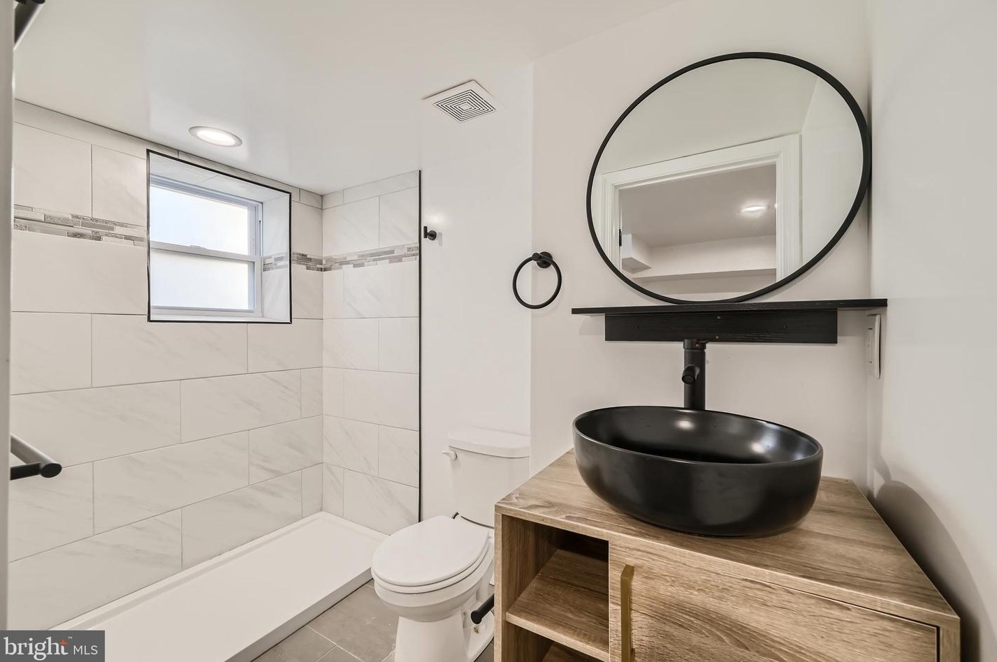 1606 Caroline St, Baltimore MD  21213-3332 exterior