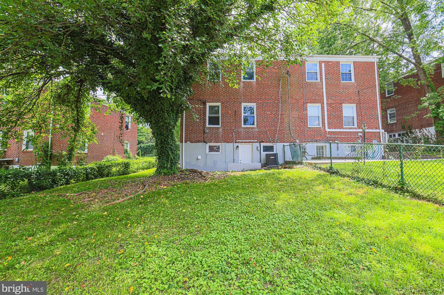 1010 Dartmouth Rd, Baltimore MD  21212-3227 exterior