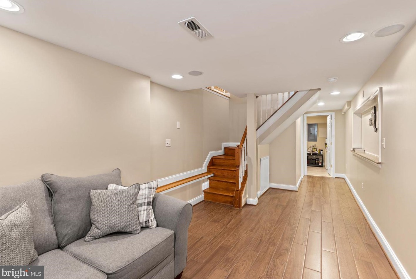 160 Curley St, Baltimore MD  21224-1331 exterior