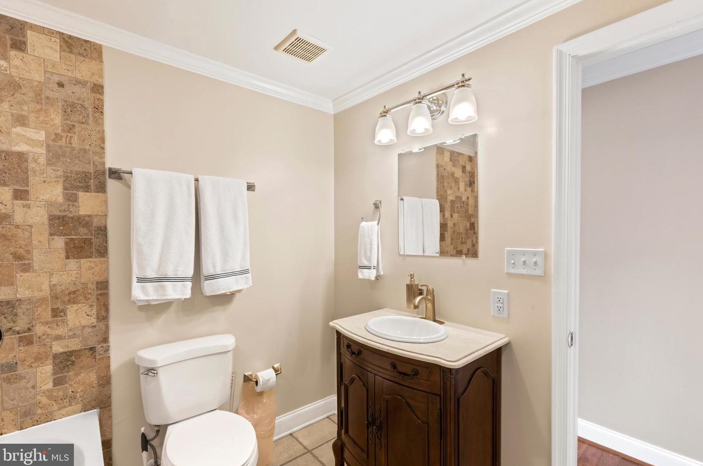 160 Curley St, Baltimore MD  21224-1331 exterior
