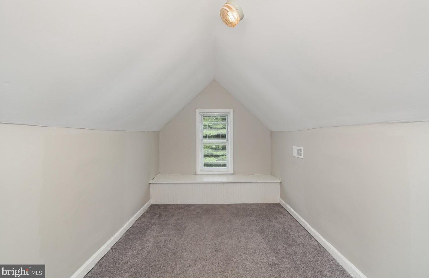 3410 Hamilton Ave, Baltimore MD  21206-3578 exterior