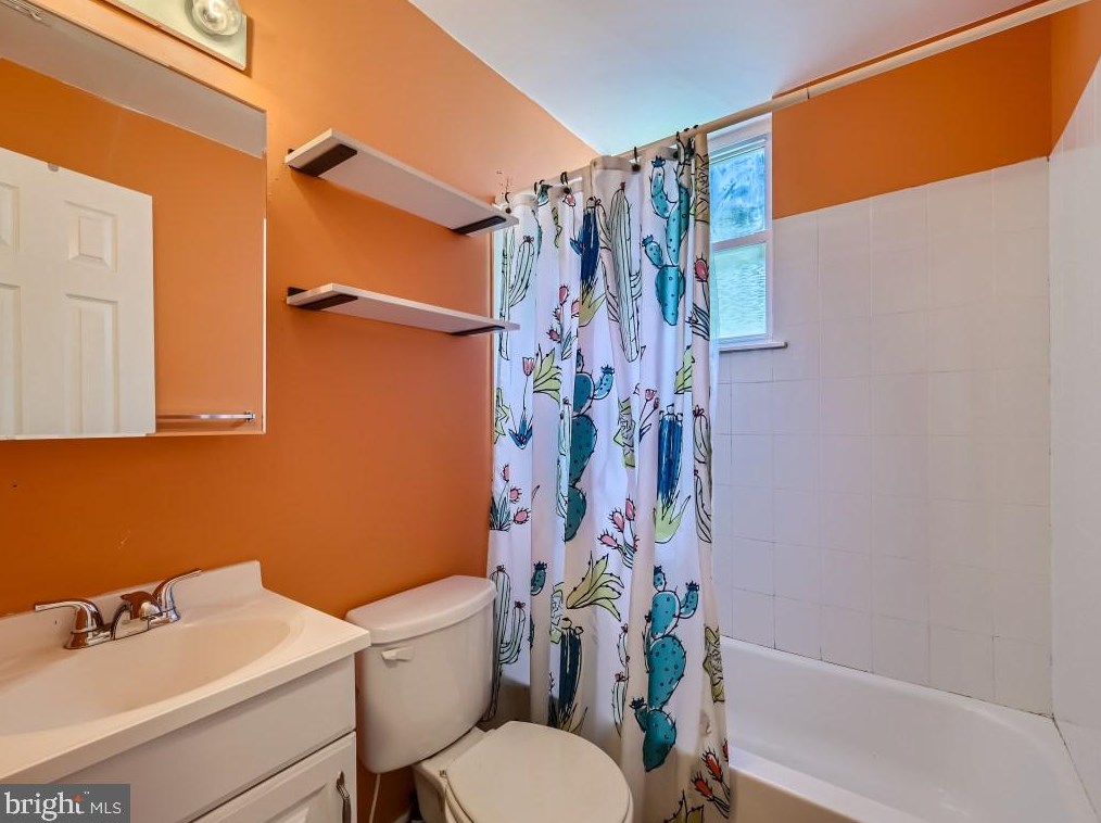 2705 Barclay St, Baltimore MD 21218-4707 exterior