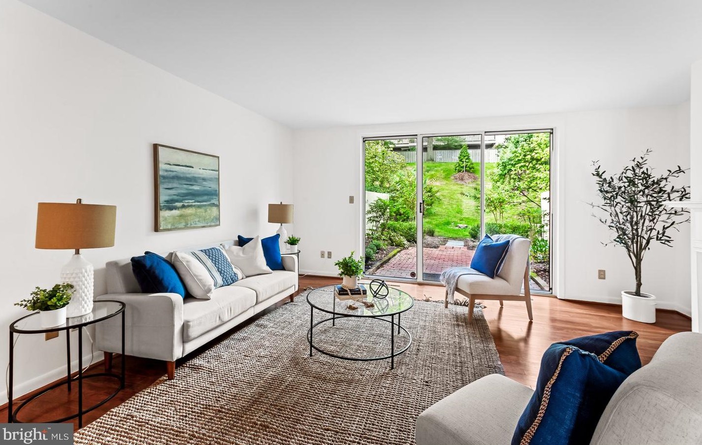 4 Palmer Grn Ct, Baltimore MD 21210-1502 exterior