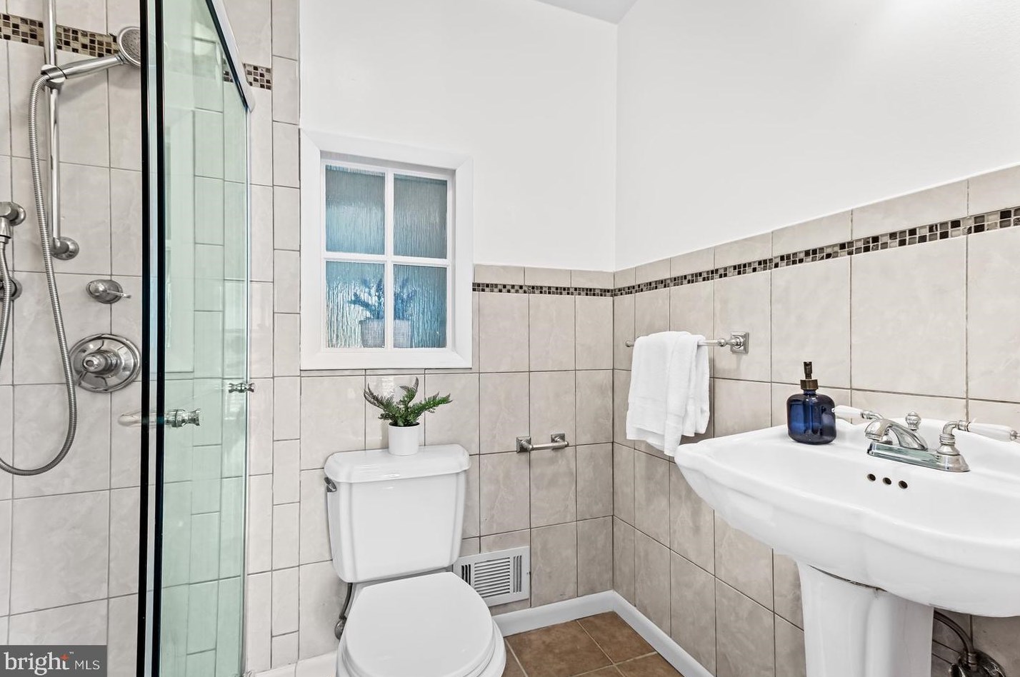 4 Palmer Grn Ct, Baltimore MD 21210-1502 exterior