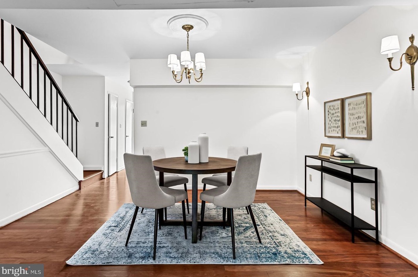 4 Palmer Grn Ct, Baltimore MD 21210-1502 exterior