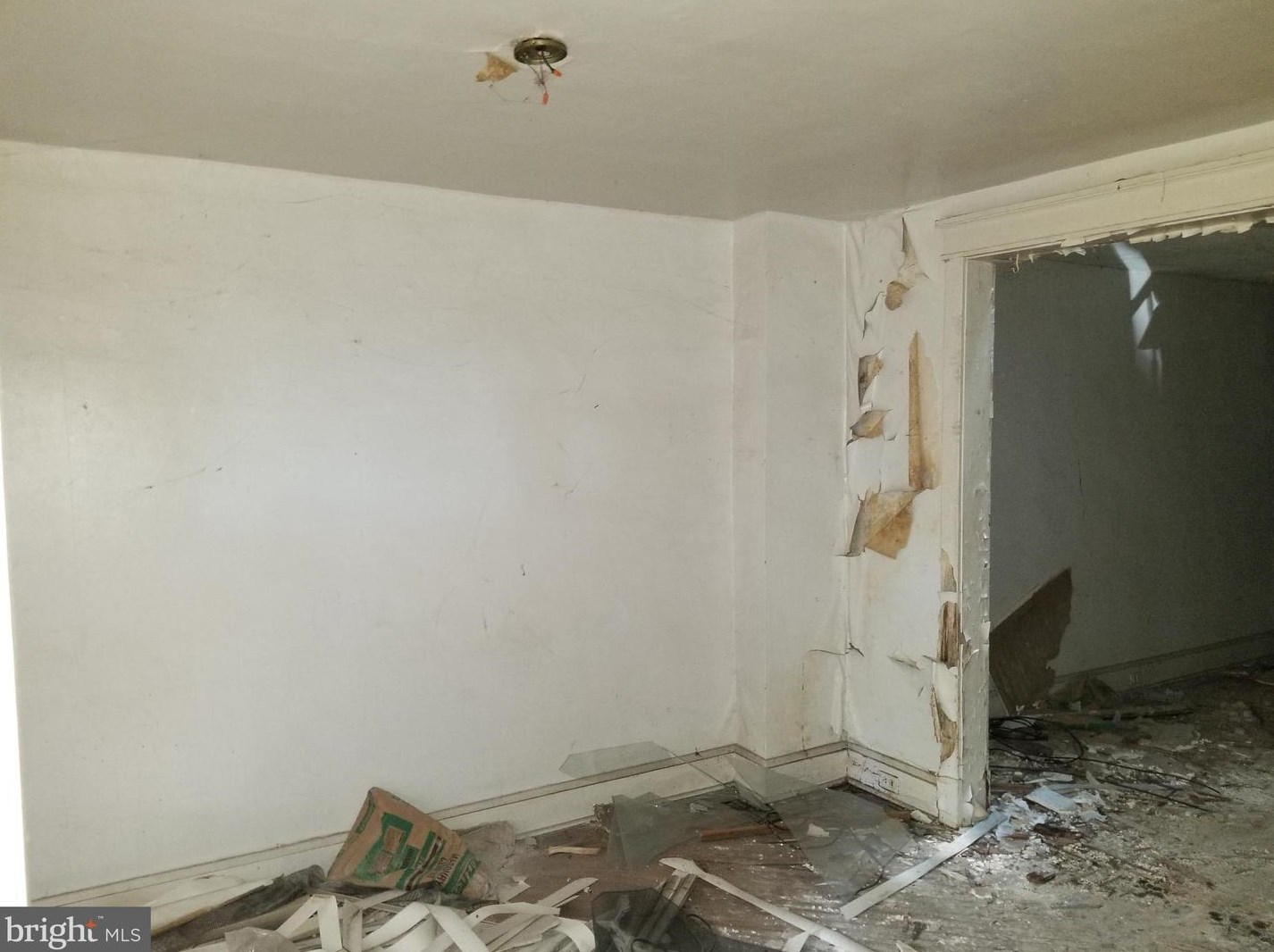 2528 Garrett Ave, Baltimore MD 21218-4824 exterior