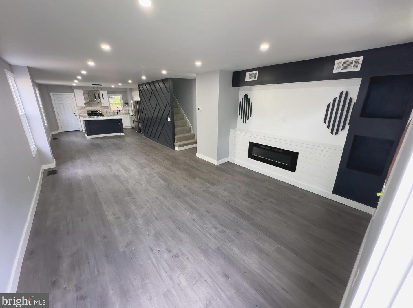 539 Pontiac Ave, Baltimore MD  21225-2002 exterior