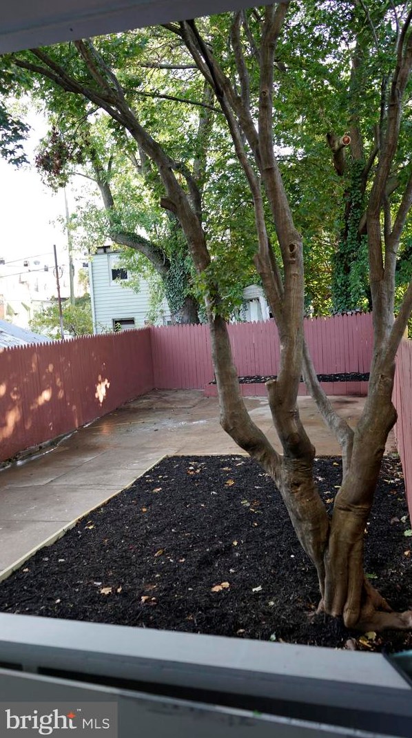 539 Pontiac Ave, Baltimore MD  21225-2002 exterior