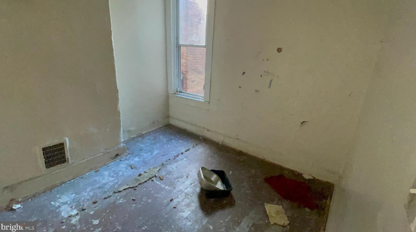 1737 Carey St, Baltimore MD  21217-1715 exterior