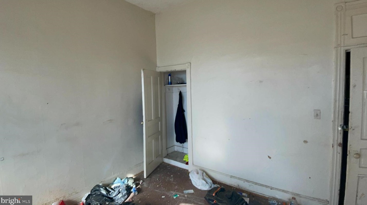 1737 Carey St, Baltimore MD  21217-1715 exterior