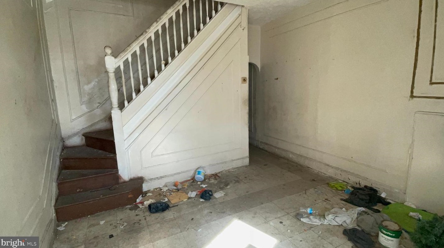 1737 Carey St, Baltimore MD  21217-1715 exterior