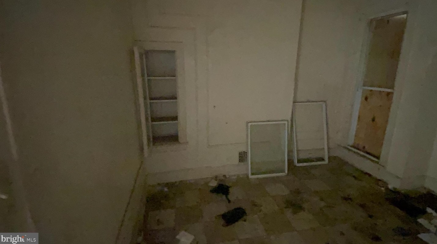 1737 Carey St, Baltimore MD  21217-1715 exterior