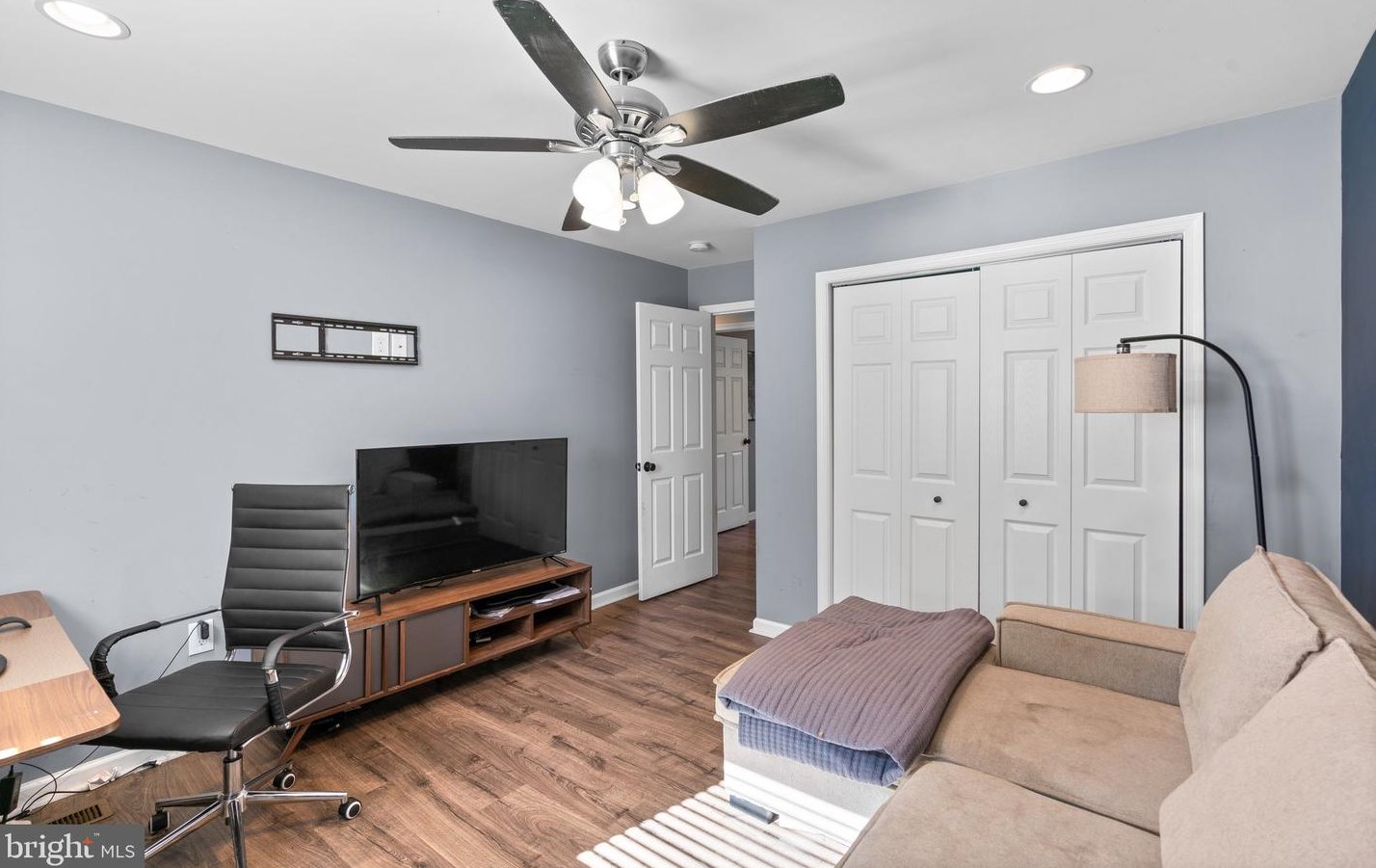 4406 Clydesdale Ave, Baltimore MD  21211-1207 exterior