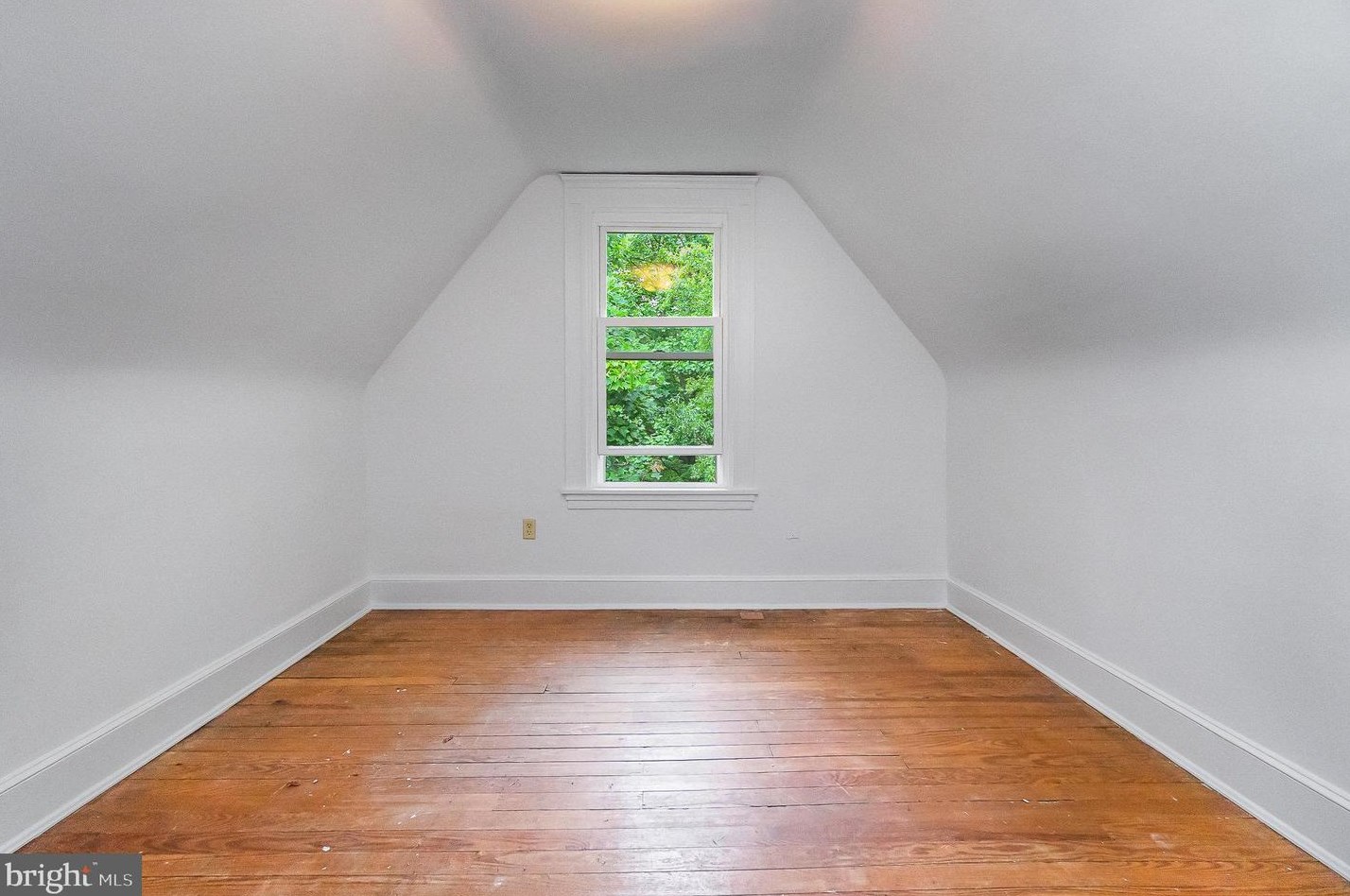 2701 Whitney Ave, Baltimore MD 21215-4026 exterior