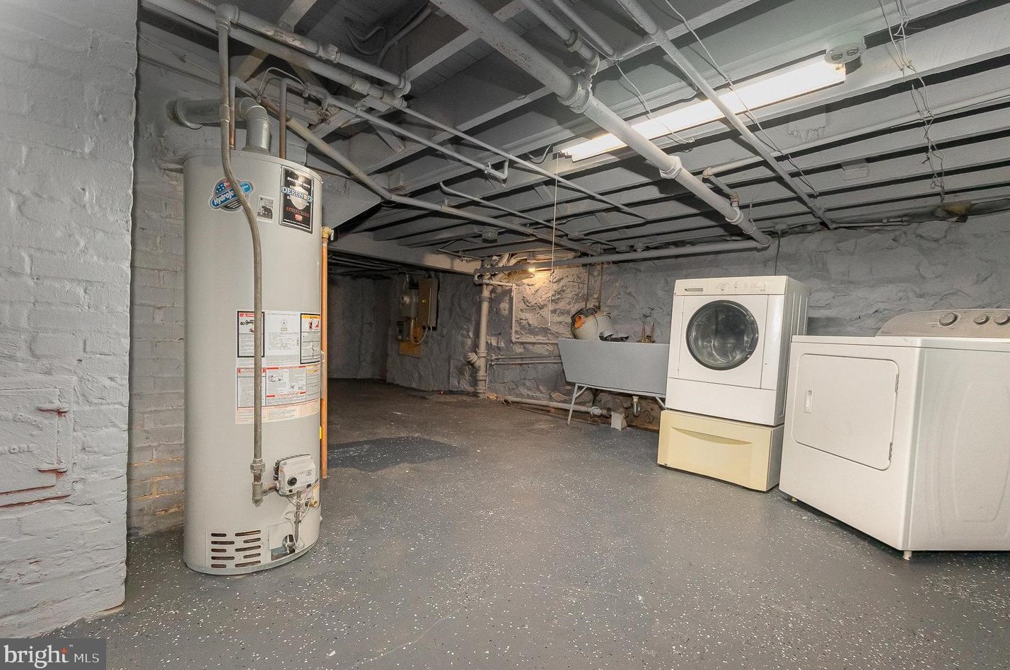 2701 Whitney Ave, Baltimore MD 21215-4026 exterior